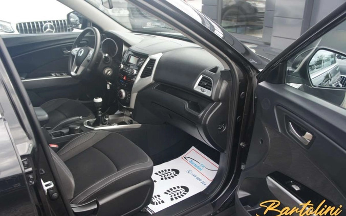SsangYong Tivoli cena 35900 przebieg: 116000, rok produkcji 2016 z Żywiec małe 92